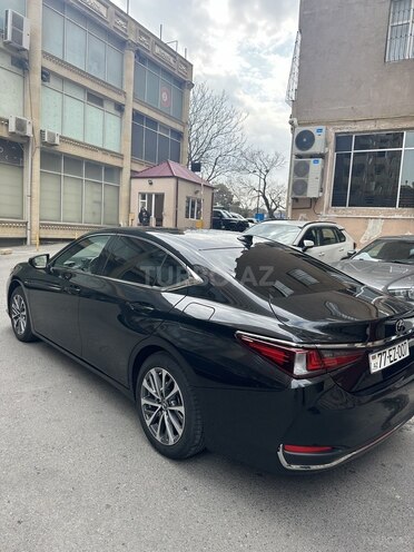 Lexus ES 200