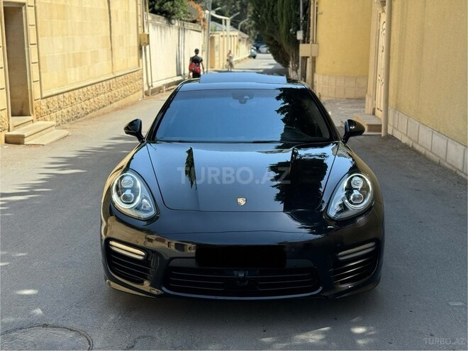 Porsche Panamera 4S Executive