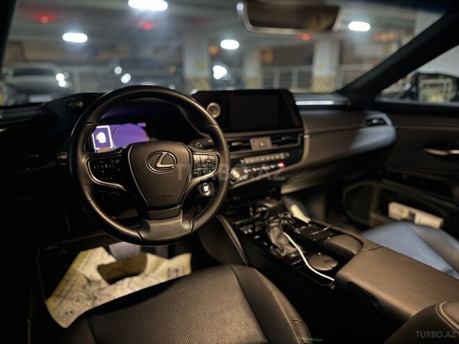 Lexus ES 200