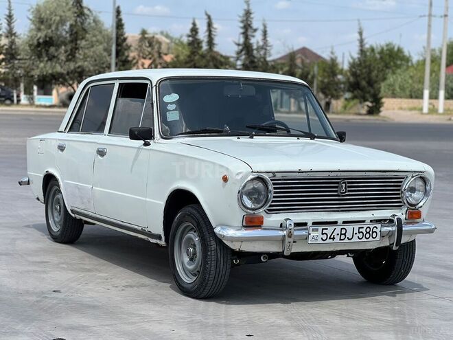 LADA (VAZ) 21011