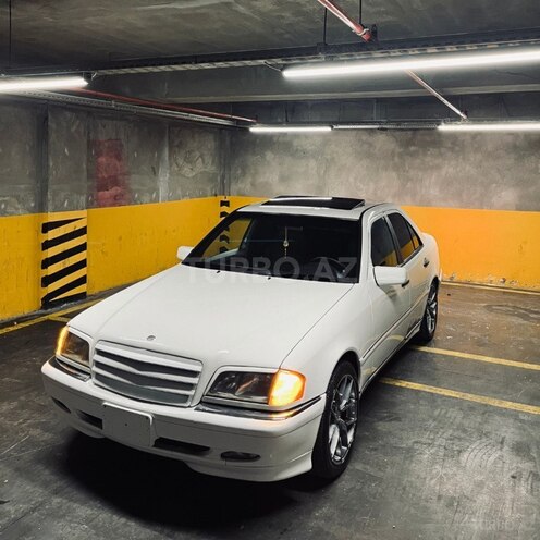 Mercedes C 230