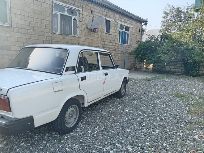 LADA (VAZ) 2107