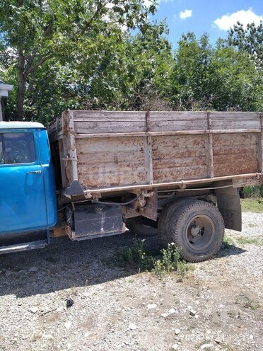 ZIL 130