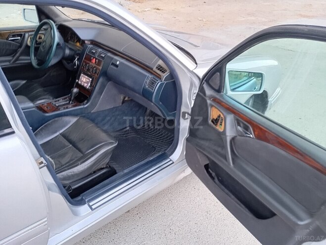 Mercedes C 230 1995, 32,000 km - 2.3 л - Bakı