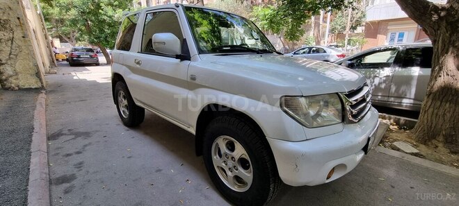 Mitsubishi Pajero io