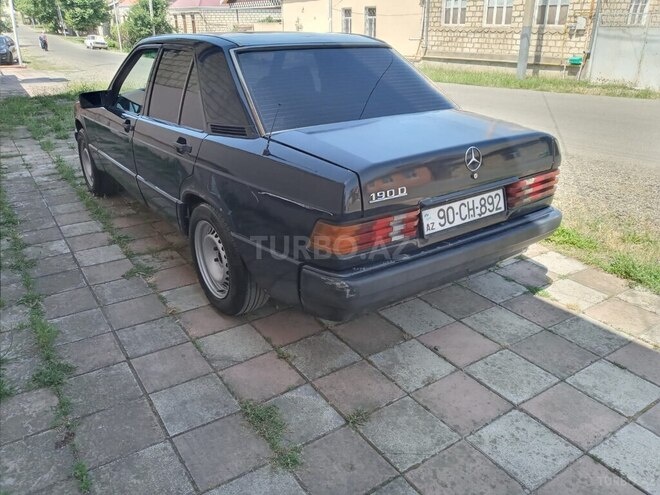 Mercedes 190 1992, 123,000 km - 2.0 л - Qazax
