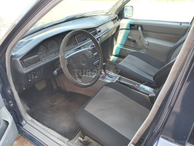 Mercedes 190 1992, 123,000 km - 2.0 л - Qazax