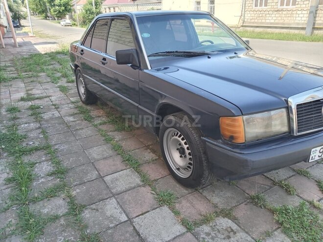Mercedes 190 1992, 123,000 km - 2.0 л - Qazax