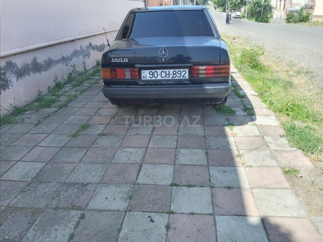 Mercedes 190 1992, 123,000 km - 2.0 л - Qazax