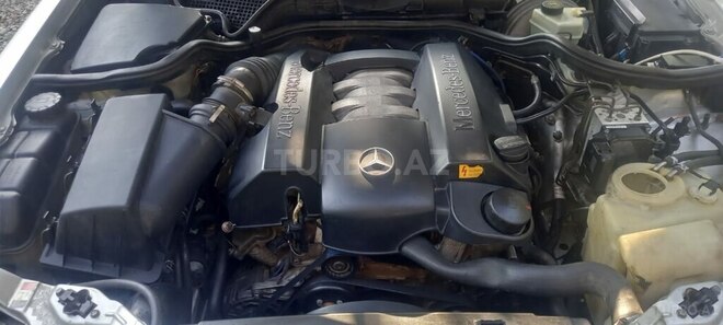 Mercedes E 240 2000, 200,000 km - 2.4 l - Saatlı