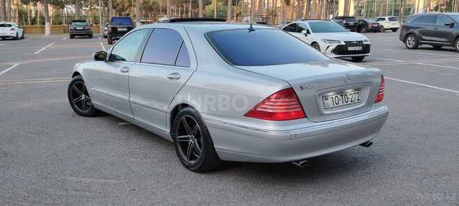 Mercedes S 320