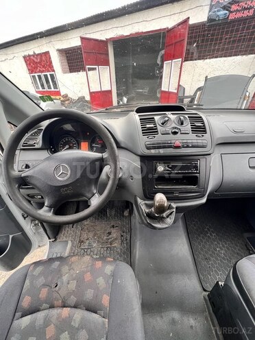 Mercedes Vito 109