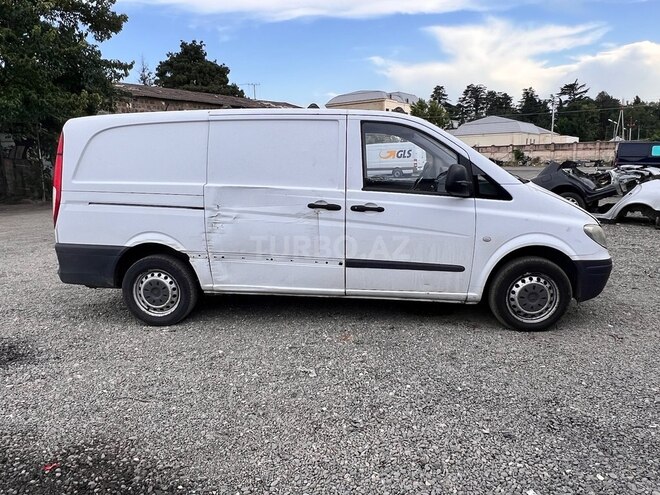 Mercedes Vito 109