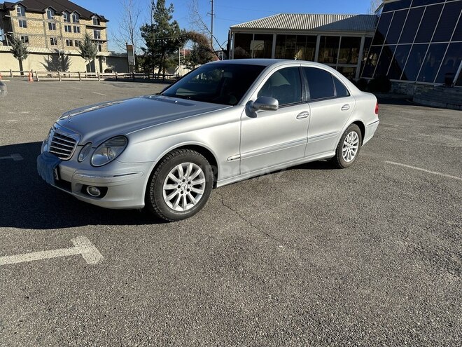 Mercedes E 200