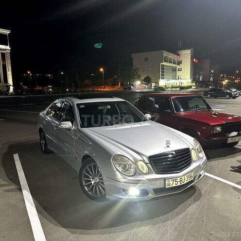 Mercedes E 320