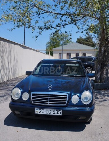 Mercedes E 240 1998, 490,000 km - 2.4 l - Salyan
