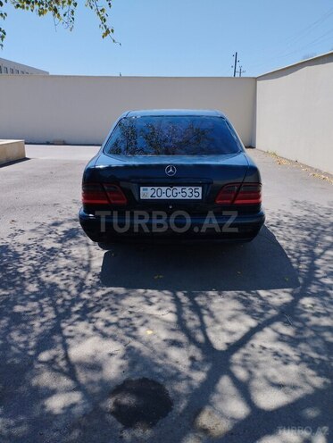 Mercedes E 240 1998, 490,000 km - 2.4 l - Salyan