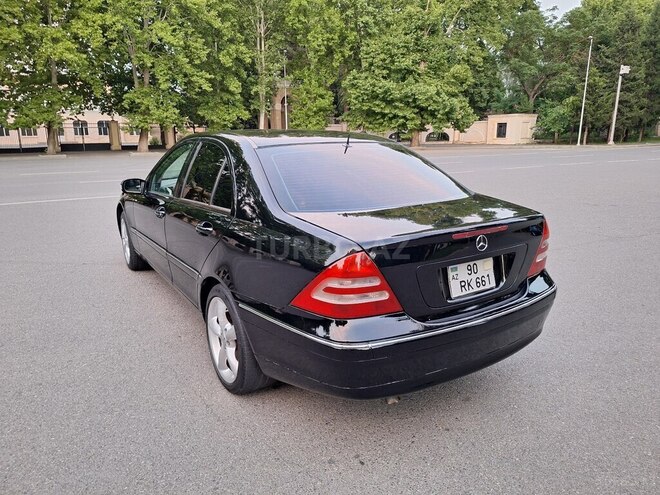 Mercedes C 240