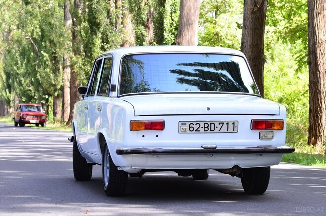 LADA (VAZ) 21011