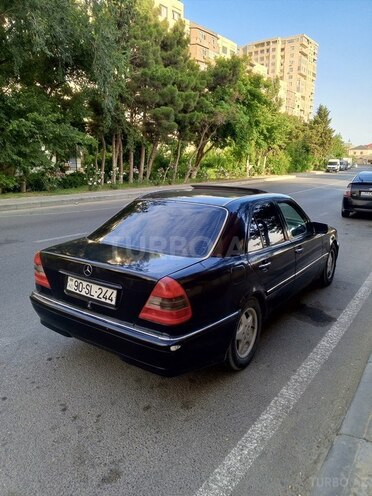 Mercedes C 200