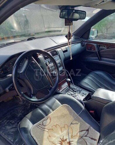 Mercedes E 230 1997, 421,210 km - 2.3 l - Zərdab