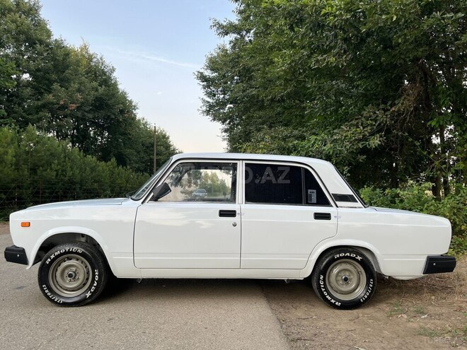 LADA (VAZ) 2107