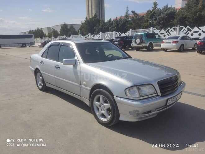 Mercedes C 240