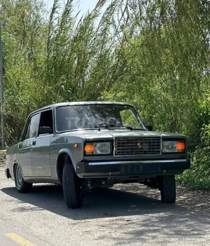 LADA (VAZ) 2107