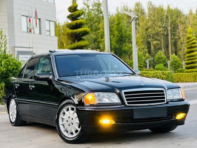 Mercedes C 230