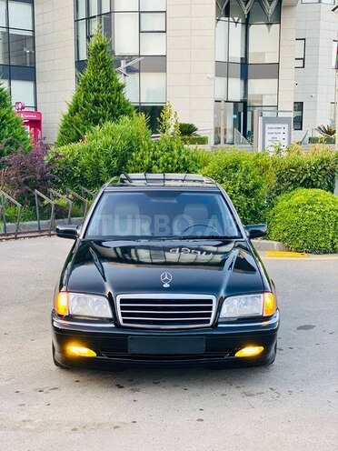 Mercedes C 230