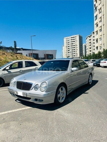 Mercedes E 270