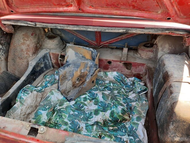 LADA (VAZ) 2106 1978, 67,643 km - 1.6 л - Salyan