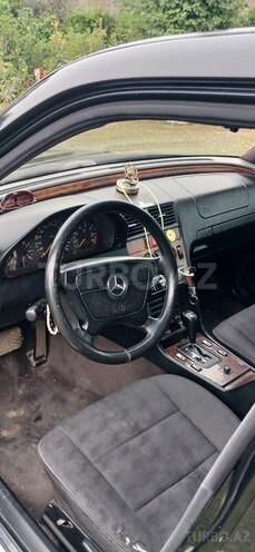 Mercedes C 180