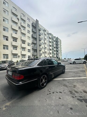 Mercedes E 280