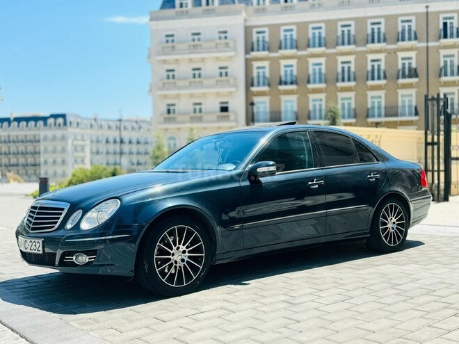 Mercedes E 240