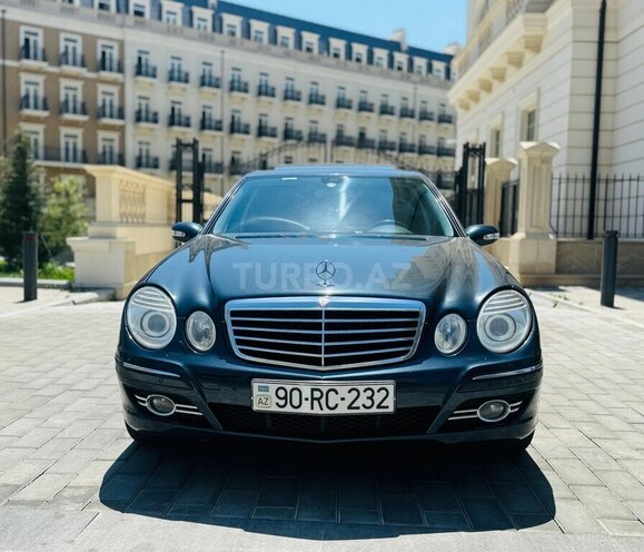 Mercedes E 240