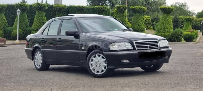 Mercedes C 240