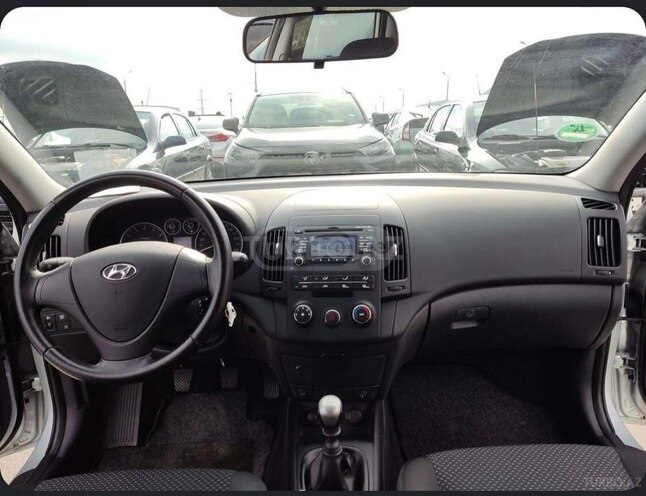 Hyundai i30 2009, 152,000 km - 1.4 л - Qax