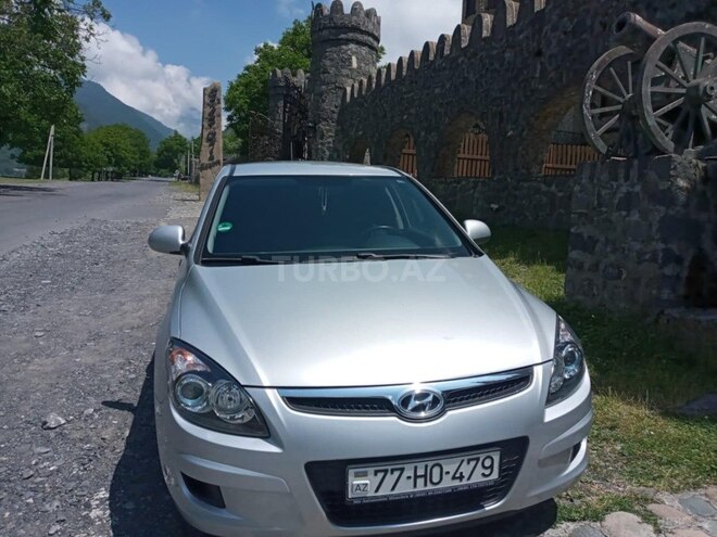 Hyundai i30 2009, 152,000 km - 1.4 л - Qax