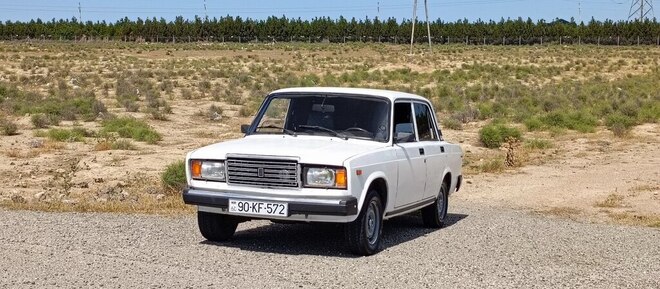 LADA (VAZ) 2107