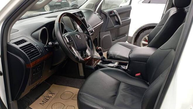 Toyota Land Cruiser Prado 2011, 172,000 km - 2.7 л - Bakı