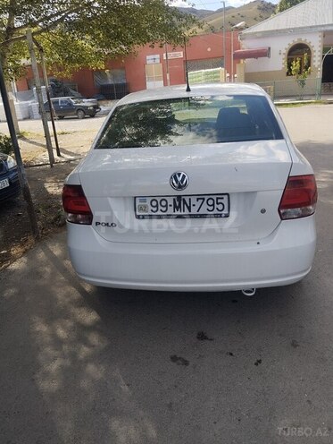 Volkswagen Polo 2012, 311,940 km - 1.6 l - Şəki