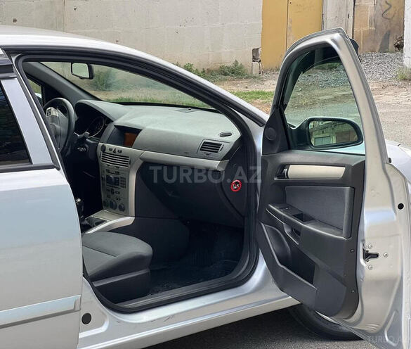 Opel Astra 2007, 285,000 km - 1.3 л - Bakı