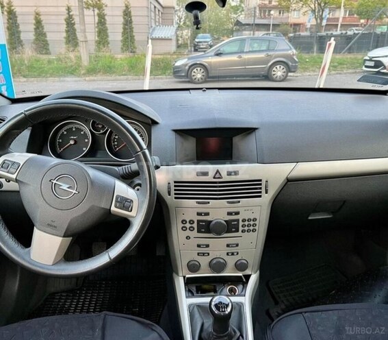 Opel Astra 2008, 268,741 km - 1.4 л - Beyləqan
