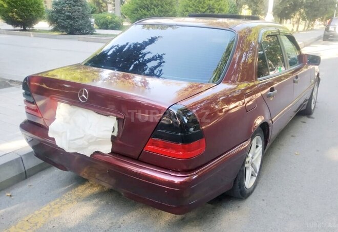 Mercedes C 180 1999, 970,000 km - 1.8 l - Mingəçevir