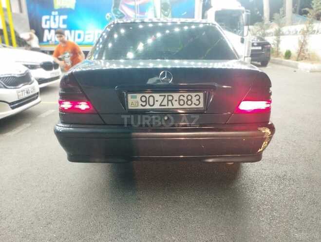 Mercedes C 220 d 2000, 320,597 km - 2.2 l - Bakı