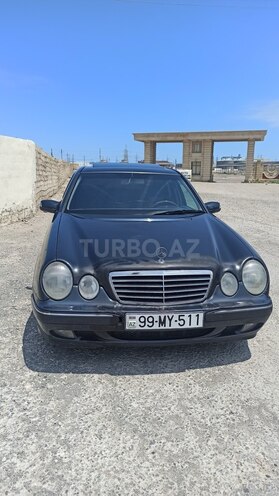 Mercedes 220 E