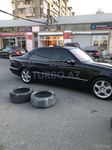 Mercedes E 280 2000, 320,000 km - 2.8 l - Bakı