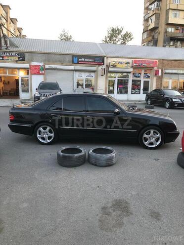 Mercedes E 280 2000, 320,000 km - 2.8 l - Bakı