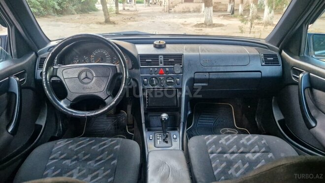 Mercedes C 240